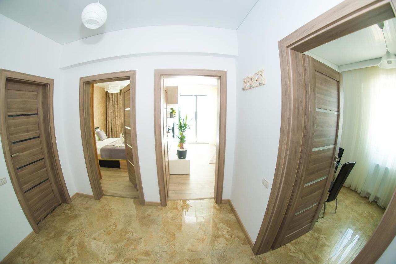 Golden Shell Apartment Mamaia Nord Нэводари Экстерьер фото