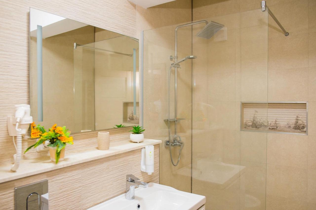 Golden Shell Apartment Mamaia Nord Нэводари Экстерьер фото